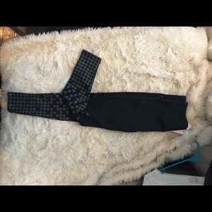Fabletics houndstooth leggings - NWT!